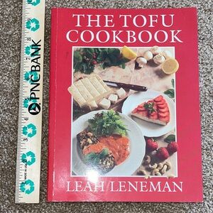 The Tofu Cookbook by Leah Leneman